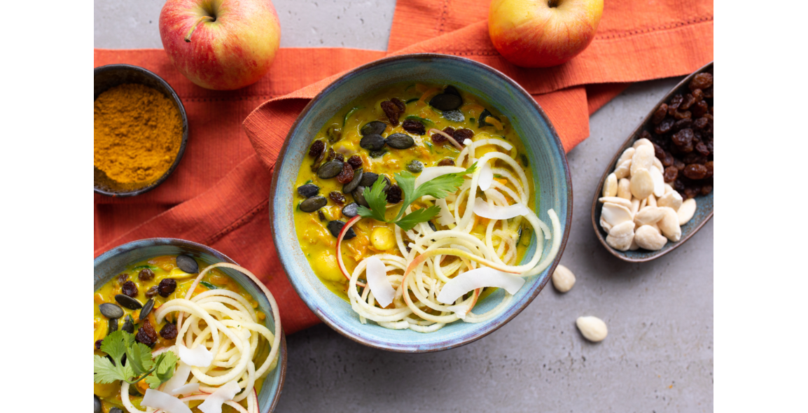 Curry al cocco con patate dolci e crema di mandorle