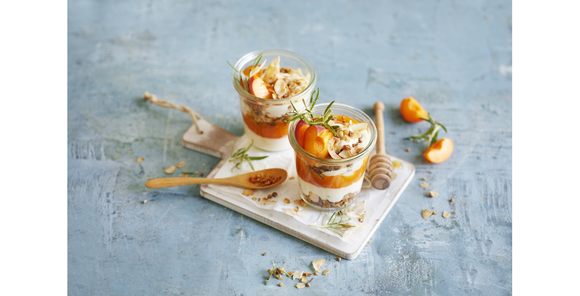 Yogurt alle albicocche e al rosmarino