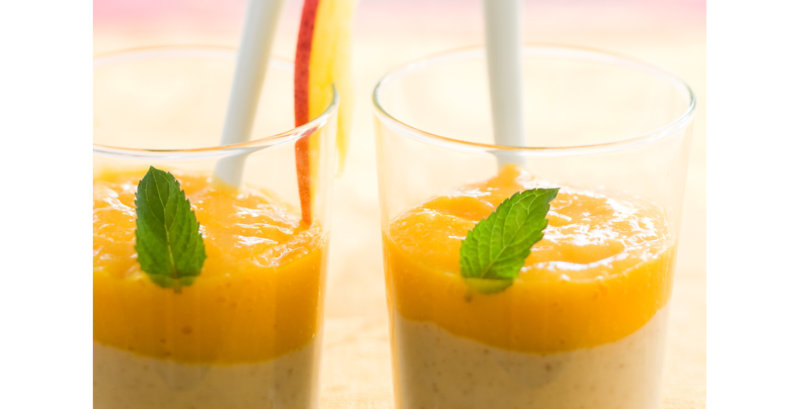 Crema alla vaniglia e mandorle con salsa al mango